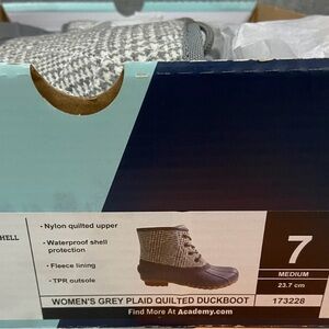 Magellan Outdoors Women's Black and Gray Plaid Duck Boots